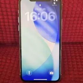 Apple iPhone 11 Pro シルバー 本体 中古 256GB