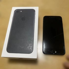 Apple iPhone 7 ブラック 本体