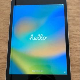 iPad第9世代Wi-Fiモデル スペースグレー 10.2インチ Apple