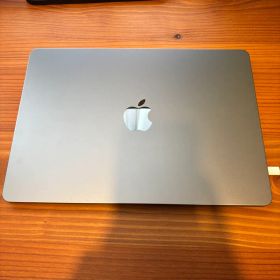 【美品】MacBook Air M2 13.6 8GB 256GB