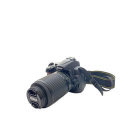 Nikon◆デジタル一眼カメラ D5000 ダブルズームキット