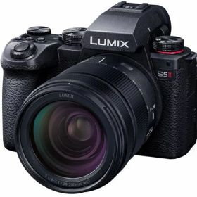 パナソニック(Panasonic)フルサイズミラーレス一眼カメラ望遠撮影マクロ撮影まで幅広いシーンに対応S5M2HブラックDC-S5M2H