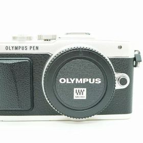 【全品ポイント10倍！】【期間限定セール】オリンパス OLYMPUS ミラーレス一眼 ボディ フォーサーズ シルバー PEN Lite E-PL7 【中古】