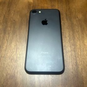 iPhone7 ブラック 128GB 本体