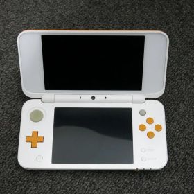 【2/19(木)20時〜全品ポイント10倍！要エントリー】ニンテンドー Nintendo New Nintendo 2DS LL JAN-S-BAAA ホワイト×オレンジ JAN-S-OAAA 【中古】