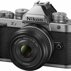 ニコン Zf シルバー 40mm f2(SE）レンズキット