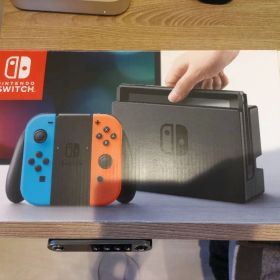 Nintendo Switch 本体