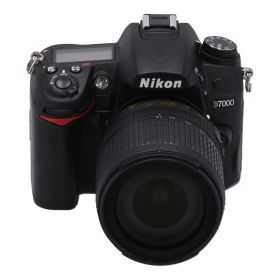 Nikon ニコン/デジタル一眼/D7000 18-105VR レンズキット/9463055/Bランク/82【中古】