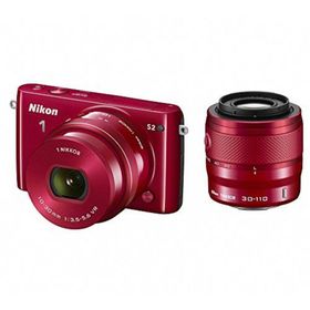 【中古】「非常に良い」Nikon ミラーレス一眼 Nikon1 S2 ダブルズームキット レッドS2WZRD(ミラーレス一眼)