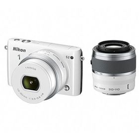 【中古】「非常に良い」Nikon ミラーレス一眼 Nikon1 S2 ダブルズームキット ホワイト S2WZWH(ミラーレス一眼)