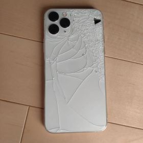 iPhone11Pro 本体 動作品 画面割れ 背面割れあり 64gb