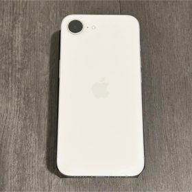 アイフォーン(iPhone)の【バッテリー100％】iPhone 16e｜128GB｜SIMフリー(スマートフォン本体)