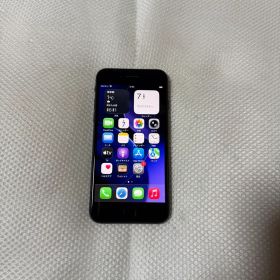 美品 SIMフリー iPhoneSE 第3世代 64GB バッテリー100%