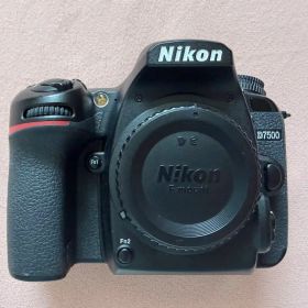 Nikon D7500 デジタル一眼レフカメラ