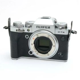 【中古】 《並品》 FUJIFILM X-T4 ボディ シルバー [ デジタルカメラ ]