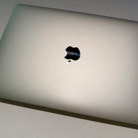 MacBook Pro 13 2020 M1 256GB（A2338日本語配列）