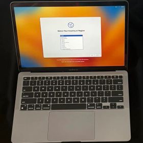 Apple MacBook Air 13インチ（M1・2020年モデル）
