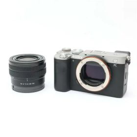 【中古】 《美品》 SONY α7C ズームレンズキット ILCE-7CL シルバー 【ホットシューバネ部品交換/各部点検済】 [ デジタルカメラ ]