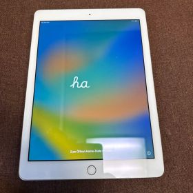 Apple iPad (第5世代) シルバー