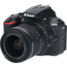 D5600 AF－P18－55KIT【中古】