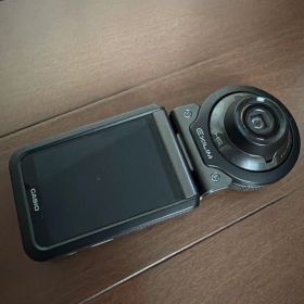 CASIO EXILIM EX-FR100コンパクトデジタルカメラ