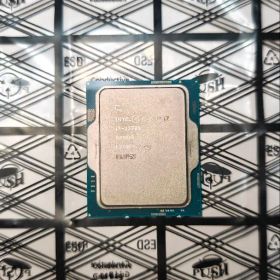 CPU intel core-i7 13700
