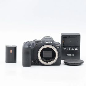 EOS R7 ボディ ブラック