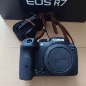 Canon EOS R7 ミラーレスカメラ 本体