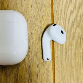 AirPods 4 MXP63J/A 新品 12,000円 中古 10,000円 | ネット最安値の