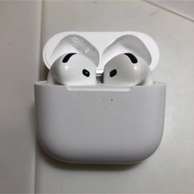 アップル(Apple)のApple Airpods 第4世代 ノイズキャンセリング付きなし(ヘッドフォン/イヤフォン)