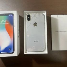 iPhone X Silver 64 GB docomo