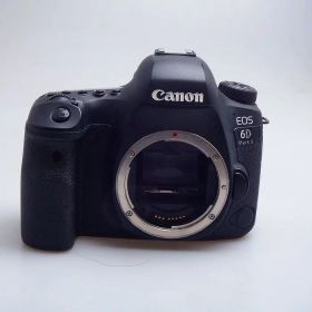 【中古】 (キヤノン) Canon EOS 6D MARKII【中古カメラ デジタル一眼】 ランク：B