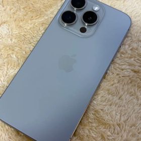 iPhone15pro 256G ナチュラルチタニウム値下げ