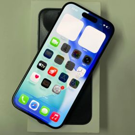 au iPhone 15 Pro 256GB ブラックチタニウム