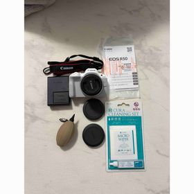 キヤノン(Canon)のEOS R50（ホワイト） • RF-S18-45 IS STM レンズキット(ミラーレス一眼)