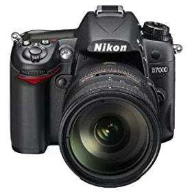 【中古】Nikon デジタル一眼レフカメラ D7000 18-200VRII キット D7000LK18-200