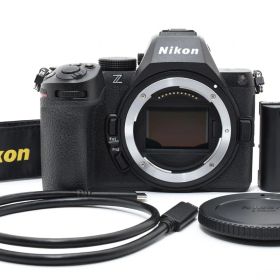 シャッター回数17回！！■ほぼ新品■ Nikon Z5II ボディ