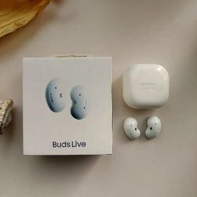 Galaxy Buds Live ホワイト ワイヤレスイヤホン