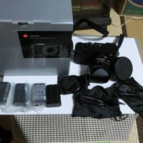 Leica(ライカ) ブラックアルマイトデジタルカメラ Q2 防水 防塵 高速 コンパクト 19050 +バッテリ-4本 自宅保管品