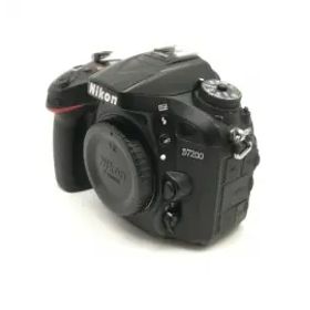 Nikon D7200 ボディ