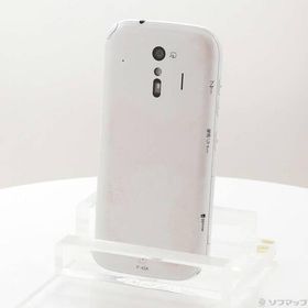 〔中古〕FUJITSU(富士通） らくらくスマートフォン 32GB ホワイト F-42A docomoロック解除SIMフリー〔269-ud〕