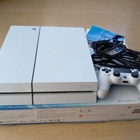送料無料 PS4 プレステ４ プレーステーション４ グレイシャー・ホワイト CUH-1100AB 中古品