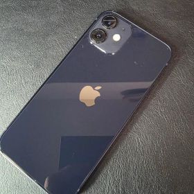 Apple iPhone 12 ブラック 画面にひびあり