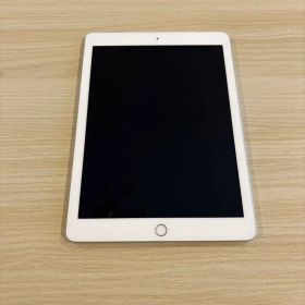 Apple iPad 第6世代 32GB Wi-Fiモデル シルバー