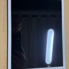 Apple iPad 第7世代 シルバー 本体