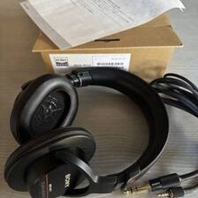 【送料無料】使用数時間の中古品「SONY STUDIO MONITER MDR-M1ST」プロフェッショナル仕様 ハイレゾ対応 キズなし大変綺麗です。