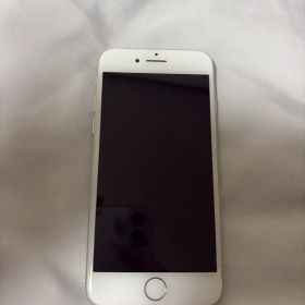 Apple iPhone 8 シルバー 本体