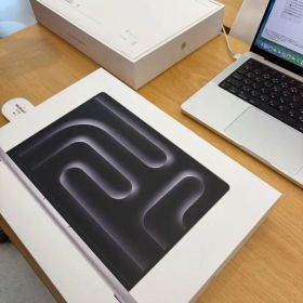 Apple MacBook Pro 14インチ M5 16GB 512GB