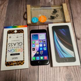 iPhone SE 第3世代 64GB 美品 バッテリー87%