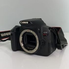 CANON◆デジタル一眼カメラ EOS Kiss X7i ボディ DS126431